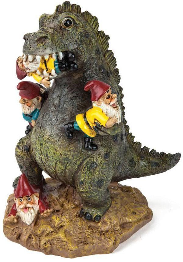 The Great Garden: Hilarious Gnome Massacre with a Terrifying T-Rex Statue