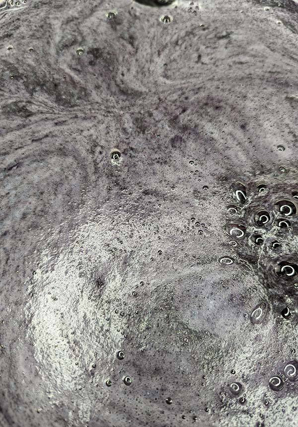 Black Bat - Exquisite Bath Bomb for a Spooky Bath Experience