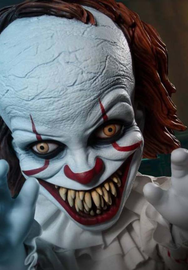 2017 It Movie: Sinister Talking Pennywise 15-Inch Collectible Action Figure