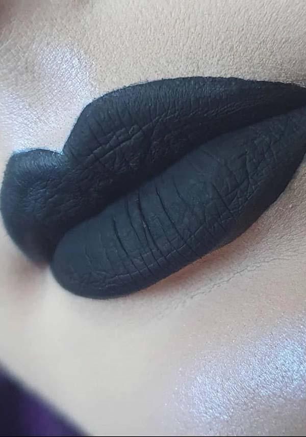Raven Long - Lasting Vegan Liquid to Matte Lipstick