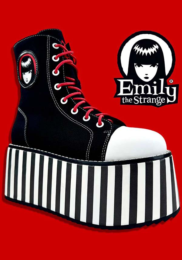 YRU Suspension Emily Gothic Platform Boots - A Bold Fashion Statement