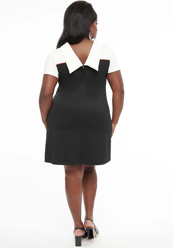 Stylish 1960s Stretch Knit Pumpkin Pocket Shift Dress in Black & Orange