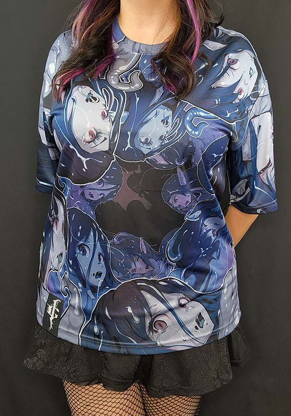 Invasion Club's Stunning Portal Design T-Shirt for Fashion Explorers
