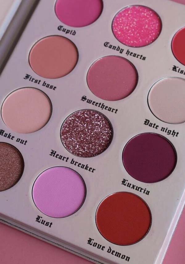 Lustrous Eyeshadow Palette with a Variety of Stunning Shades