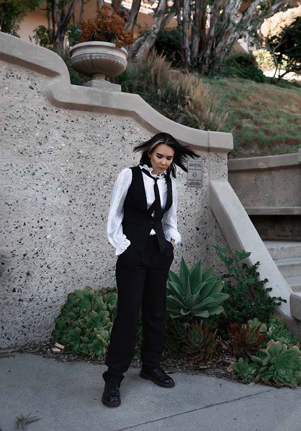 Lively Ghosts' Fashionable Jigsaw Black Vest for the Stylish