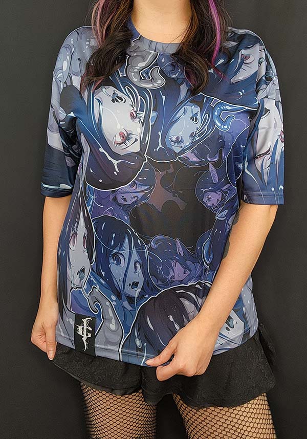 Invasion Club's Stunning Portal Design T-Shirt for Fashion Explorers