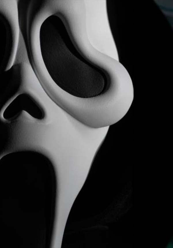 15-Inch Mega Scale Scream: Ghostface Action Figure
