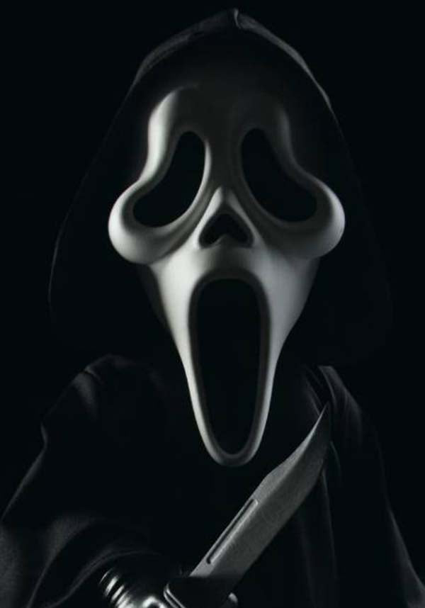 15-Inch Mega Scale Scream: Ghostface Action Figure