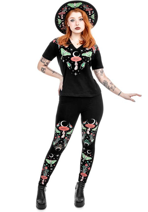 Stylish Autumnal Equinox V-Neck Cotton T-Shirt with Psychedelic Prints