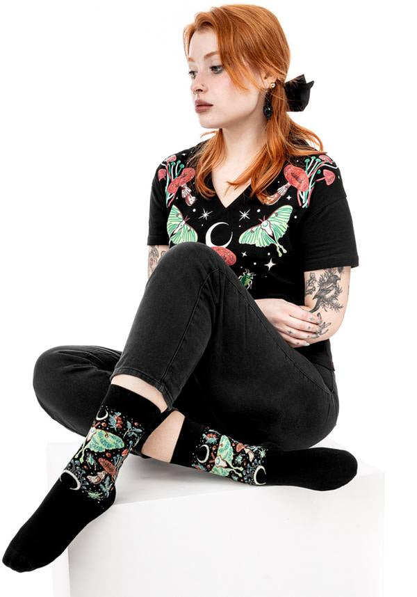 Stylish Autumnal Equinox V-Neck Cotton T-Shirt with Psychedelic Prints