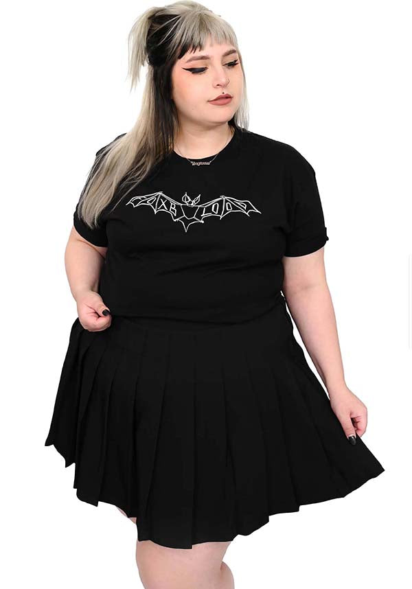 Foxblood's Eliza Sidney Bat Design Halloween T-Shirt for Unique Fashion Lovers