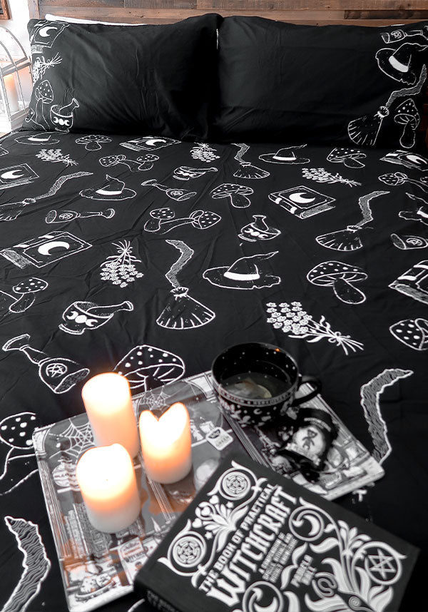 Cottage Witch King - Sized Quilt Set for Enchanting Bedrooms