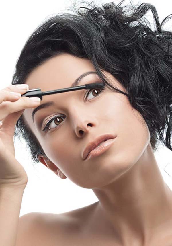 Elevate Black Stargazer Mascara for Enhanced Lash Look