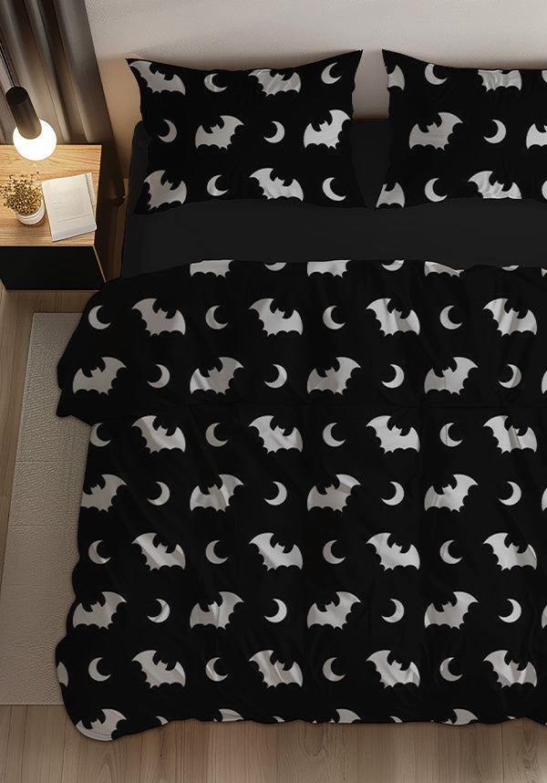 Mysterious Night Creature King - Sized Quilt Set
