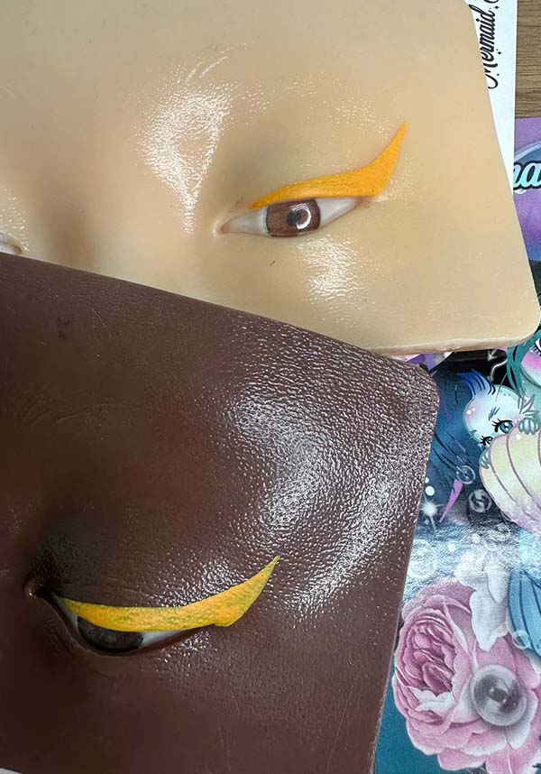 Crybaby Soda Pop Eyeliner - A Unique Pigment Cake Eyeliner Product