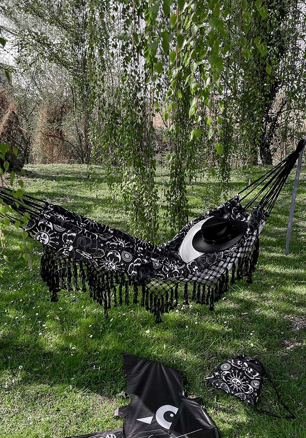 Elissia Polyester Hammock with Fringe Detail