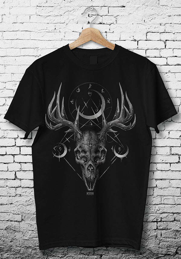 Vengeful Prey Monochrome Men's Regular Fit T-Shirt - A Hauntingly Stylish Apparel