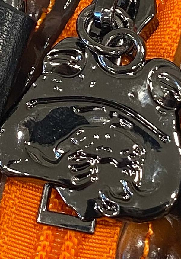 Windy Willow Glossy Orange Toad Design Handbag for Fashion Enthusiasts