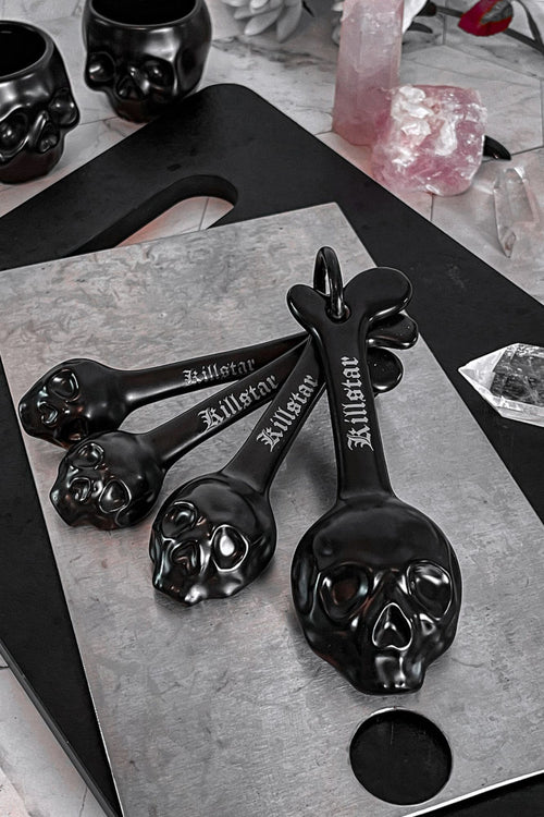 Black Ceramic Measuring Spoons with Sculpted Skull Design by Killstar
