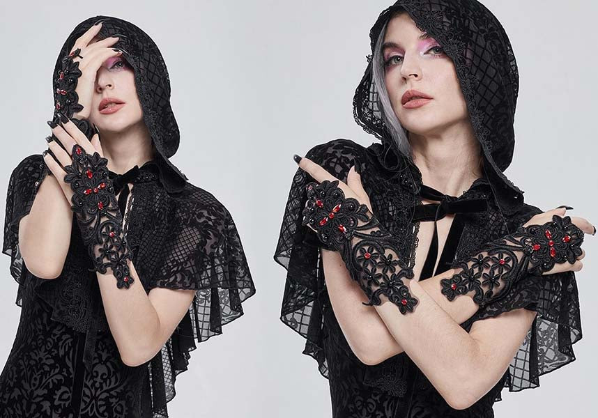 Countess Elegant Lace Gloves for a Striking Look