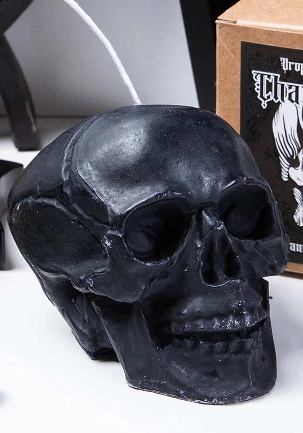 Chateau Noir Scented Skull Candle: A Dark and Musk - Filled Home Decor