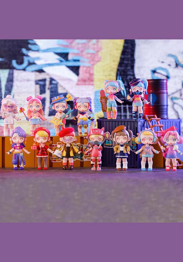 Toycity Laura Fashion Trendsetter Blind Box Collectible Figure