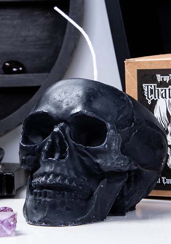 Chateau Noir Scented Skull Candle: A Dark and Musk - Filled Home Decor